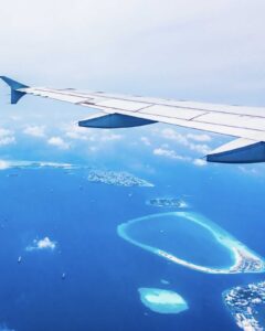 Ala di aereo vista dal finestrino: superare la paura di volare in un giorno